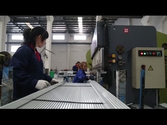 الانتهاء من معالجة إطار لوحة الطاقة الشمسية