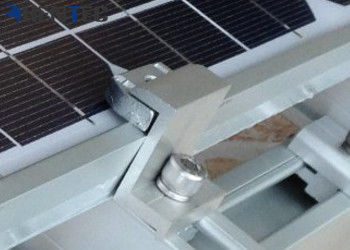 PV نهاية المشبك نظام الطاقة الشمسية سقف جبل 6063 - T5 الألومنيوم مقذوف الملامح